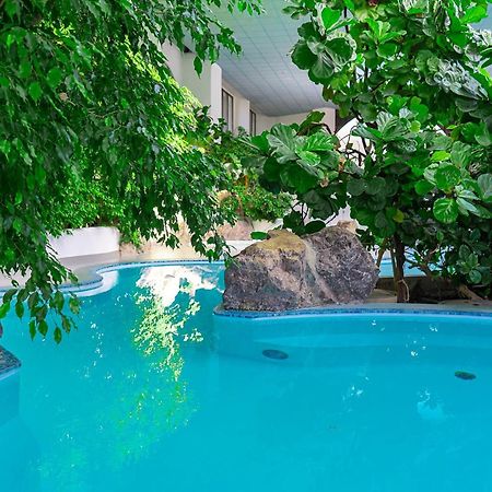 อีเวนท์โฮเทล พีราไมด์ Hotel โวเซนดอร์ฟ ภายนอก รูปภาพ