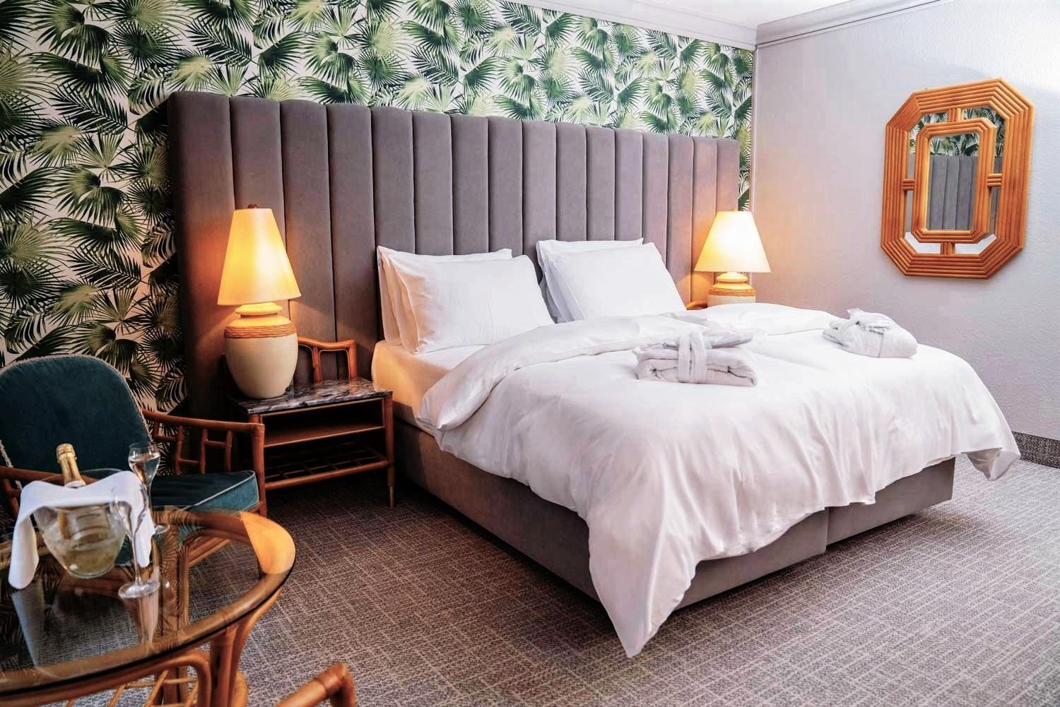 อีเวนท์โฮเทล พีราไมด์ Hotel โวเซนดอร์ฟ ภายนอก รูปภาพ