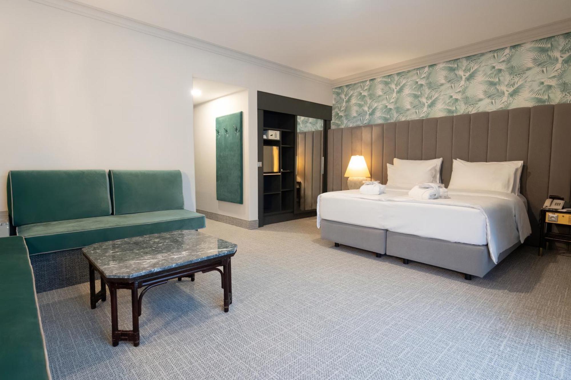 อีเวนท์โฮเทล พีราไมด์ Hotel โวเซนดอร์ฟ ภายนอก รูปภาพ